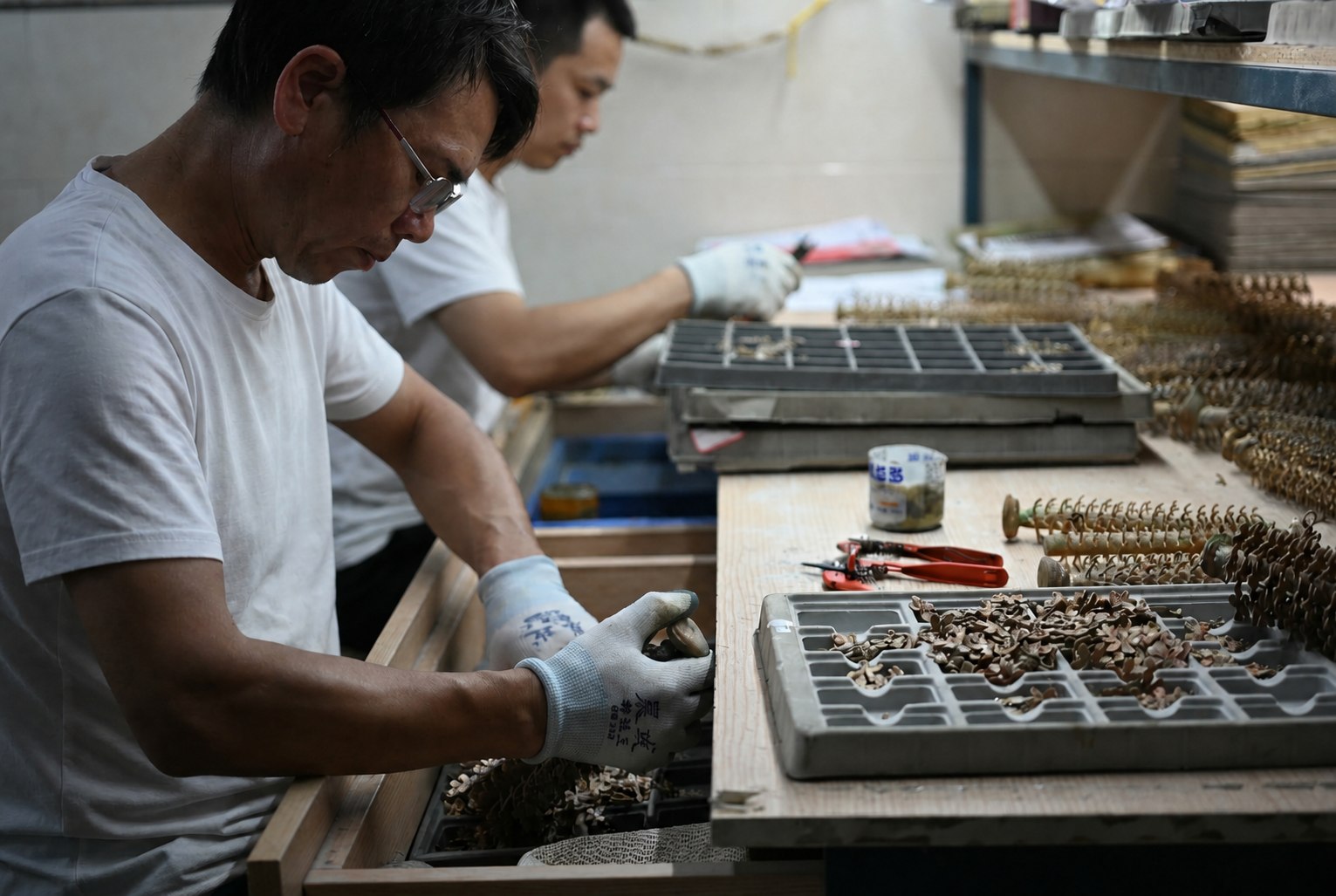 Components sorted during real jewelry production